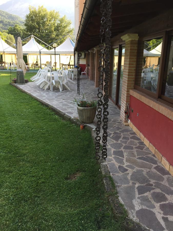 Hotel River Civitella Roveto Bagian luar foto